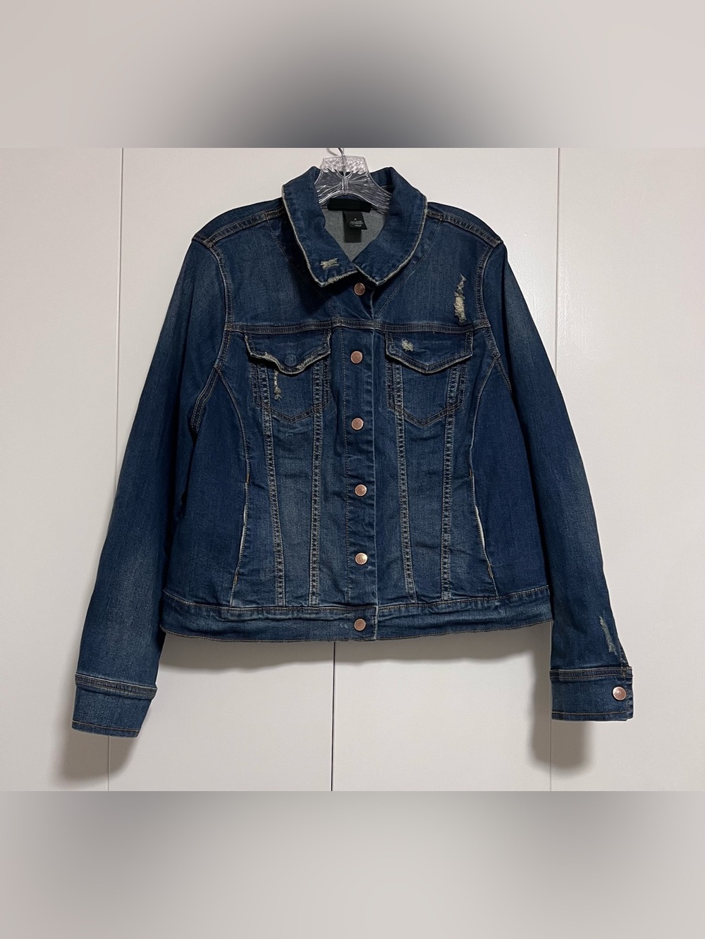 Lane Bryant Dark Blue Distressed Denim Trucker Jacket Size 18